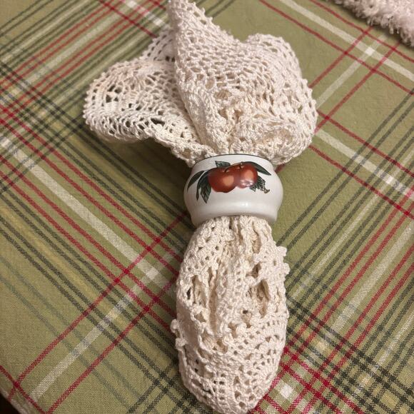 Vintage Porcelain Napkin Rings Set Cades Creek Collection Apple Discontinued - Picture 2 of 8